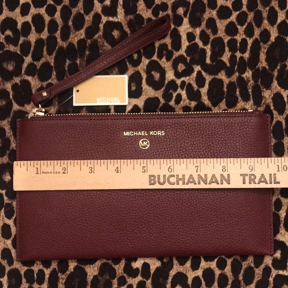 Brand New Michael Kors Genuine Leather Large Zip Clutch Wristlet in Merlot - Picture 5 of 13